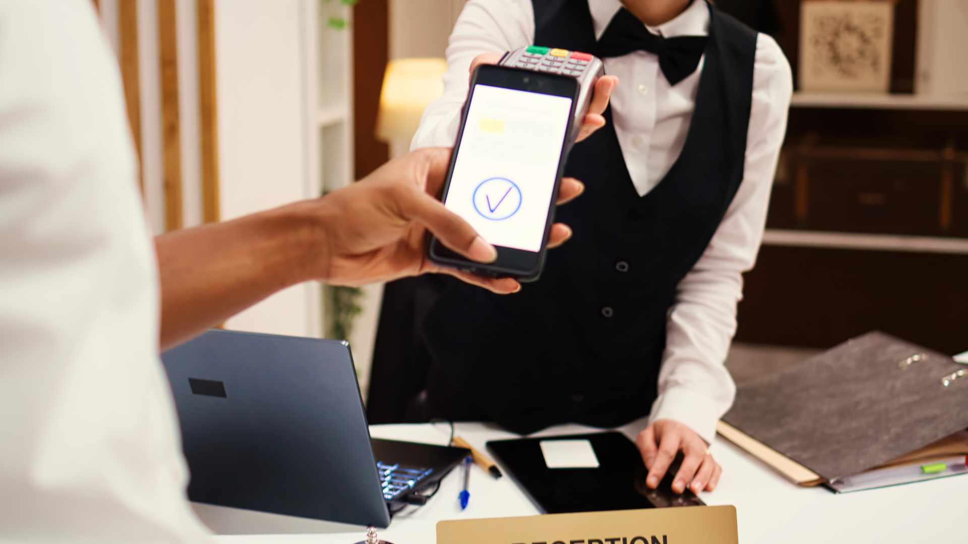 Hệ thống quản lý khách sạn tích hợp
